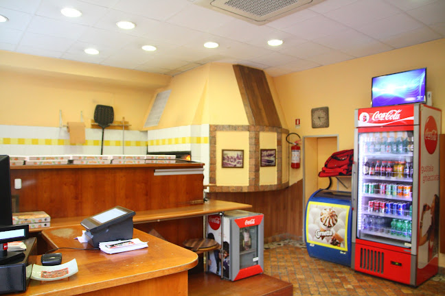 Pizzeria Lagomaggio - Pizza da Asporto con Consegna a Domicilio - Rimini