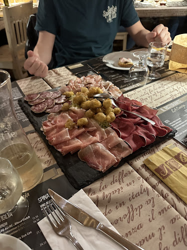 Ristorante La Caveja Phone number