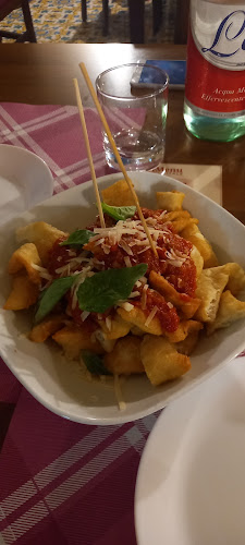 Comments and reviews of Comm'a Napule