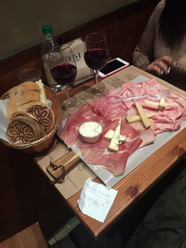 Comentarii opinii despre 051 Osteria Piazza Maggiore