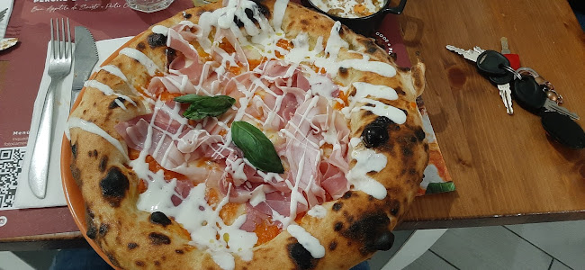 Via Santa Maria a Cubito, 663, 80145 Napoli NA