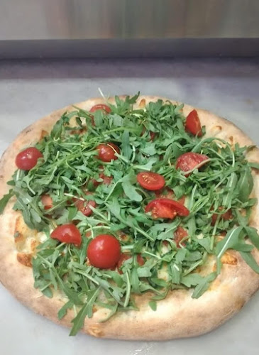 Opinii despre Pizzeria Ho Voglia Di Te Pizzeria e Rosticceria. Servizio a domicilio în Siracusa - Ristorazione