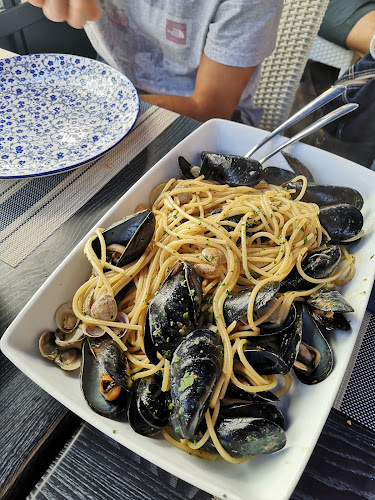 Otto Lische E Mezzo - Viareggio