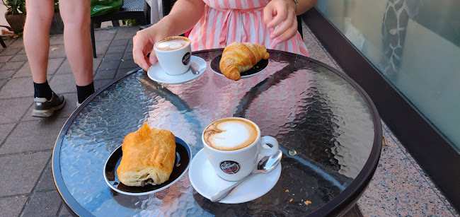 Opinii despre Luca's Bar Tabacchi în Milano - Ristorazione