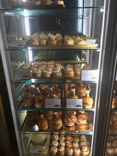 Bakery & Coffee – LOCATELLI