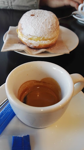 Opinii despre Panificio Moderno "Briciole Food&Drink" Viale Trento, Rovereto în Rovereto - Ristorazione