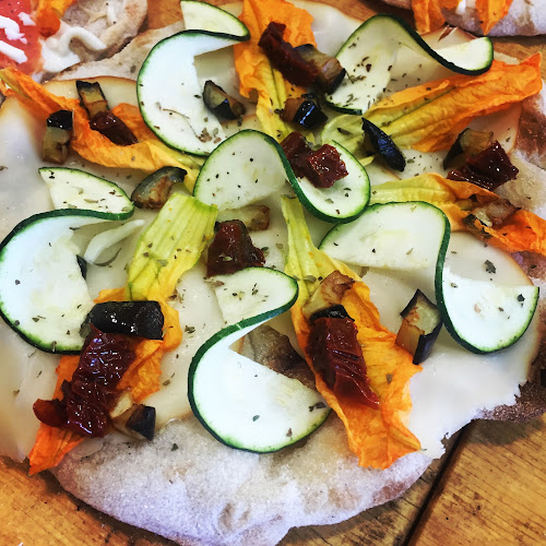 Reviews of Pizzeria Tavola calda Isidoro&Maria Villanova in Villanova - Ristorazione