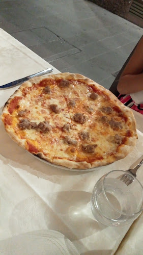 Opinii despre Bar Caffè Giuliani - Ristorante - Pizzeria - Aperitivi - Rooms în Ancona - Ristorazione