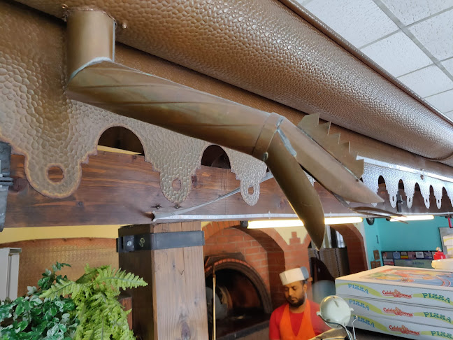 Opinii despre Euro Pizza da Asporto (Forno a legna) în Arona - Ristorazione