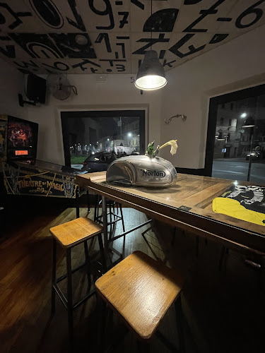 Man Cave Cafè