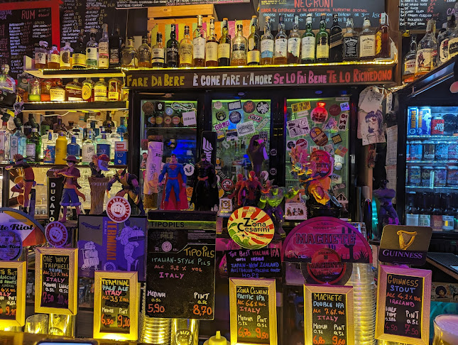 Opinii despre BEER SPOT craft pub - beer & cocktail în Firenze - Ristorazione