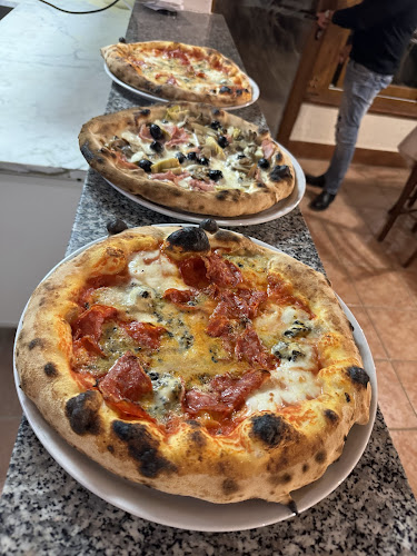 Opinii despre Trattoria Pizzeria La Quercia (2km da Tropea) în Santa Domenica - Ristorazione