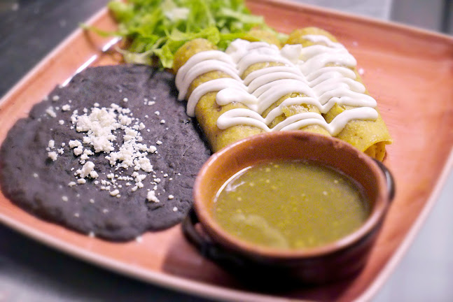 La Cucaracha Open Times