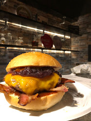 Underground Food & Drink - Pub