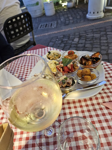 Via Scialli, 48, 84019 Vietri sul Mare SA