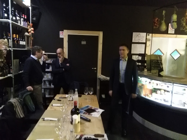 Comentarii opinii despre Must Wine & Food