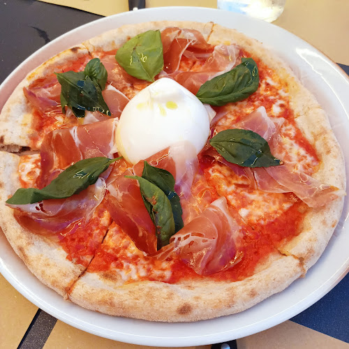 Bar Rosita pizzeria Di Venturini Giacomo - Ristorazione