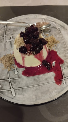 Opinii despre Cibariando - Pesce & Dintorni Ristorante Aperitivi Musica în Jesi - Ristorazione