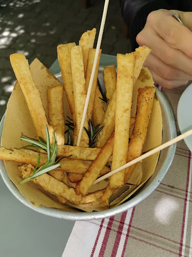 Opinii despre Ristorante Ai Nebbioli în Gavi - Ristorazione