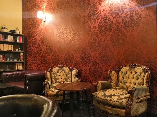 Moonshine Lounge Bar