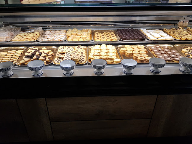 Latino cafe & bistrot Open Times