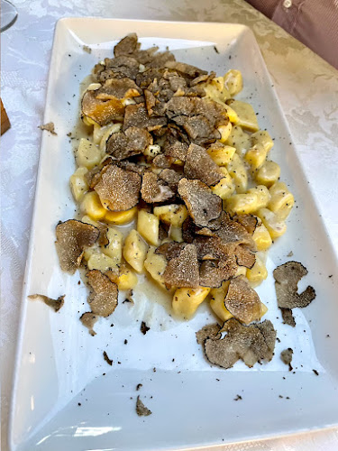 Bar Caffè Giuliani - Ristorante - Pizzeria - Aperitivi - Rooms - Ristorazione