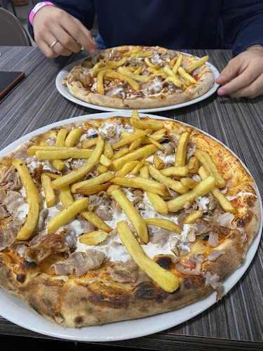 Istanbul Pizza Kebap Burger Grill - Ristorazione