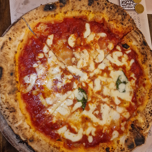 Opinii despre Vincenzo Maisto Pizza Cucina e Tradizione în Giugliano in Campania - Ristorazione