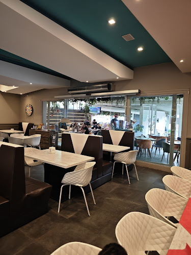 Opinii despre Salotto Gelosia în Casoria - Ristorazione