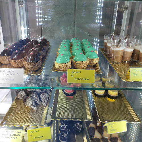 Caffè Classico Open Times