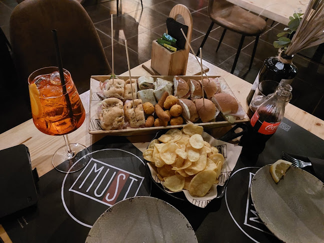 Must Wine & Food - Calimera