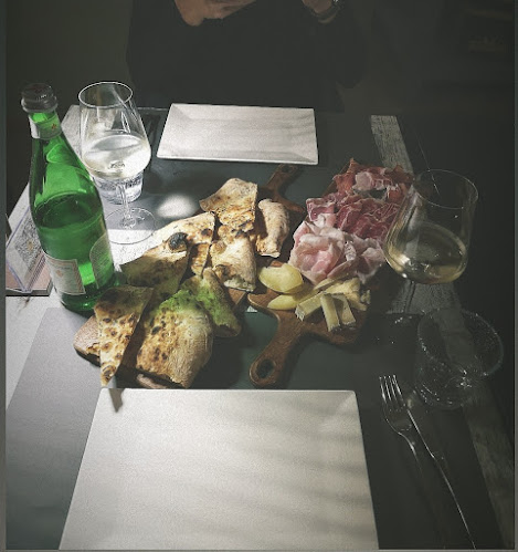 Comments and reviews of Al Fienile (Palazzolo S/O)