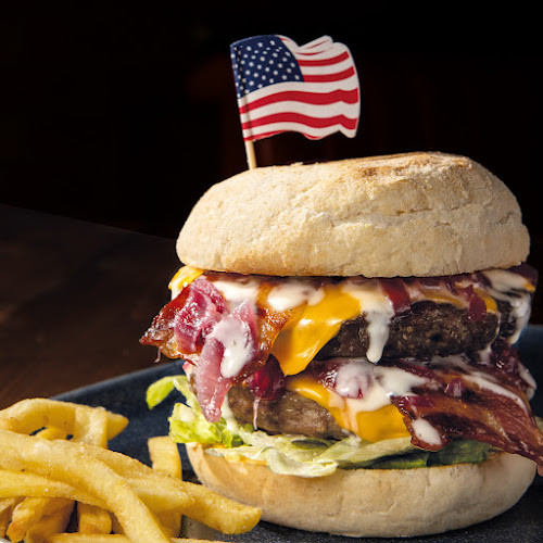 Opinii despre Crazy Bull Cafe' în Bracciano - Ristorazione