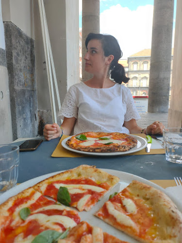 Piazza Carolina, 2, 80132 Napoli NA