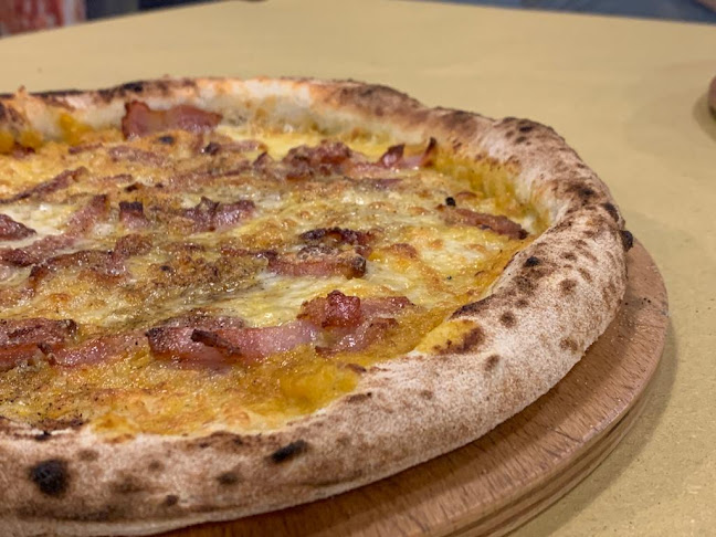 Comments and reviews of Fiori di Zucca - La Pizza Napoletana a Casa tua (zona Marconi)