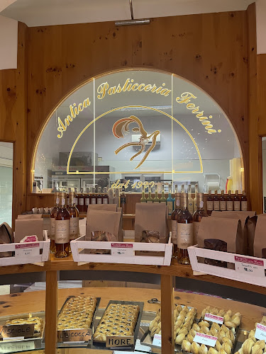 Antica Pasticceria Ferrini - Ristorazione