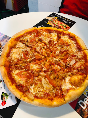 Gusto Doner Kebab E Pizzeria - Ristorazione