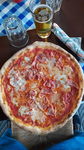 Opinii despre Chiocciolo Bar Pizzeria în Lucca - Ristorazione