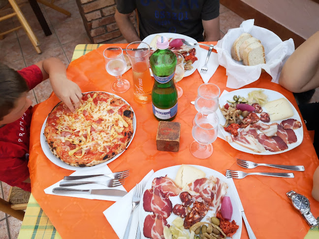 Comentarii opinii despre Trattoria Pizzeria La Quercia (2km da Tropea)