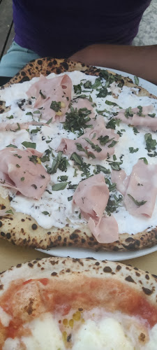 L'antica Pizzeria Da Michele - Ristorazione