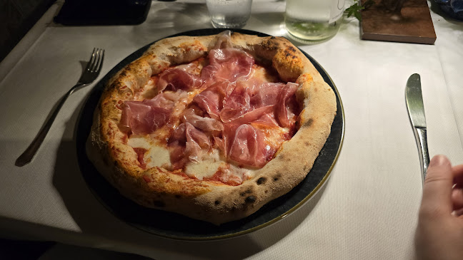 Comments and reviews of Al Fienile (Palazzolo S/O)