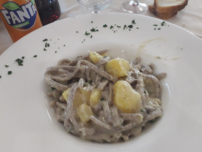 Ristorante La Caveja Open Times