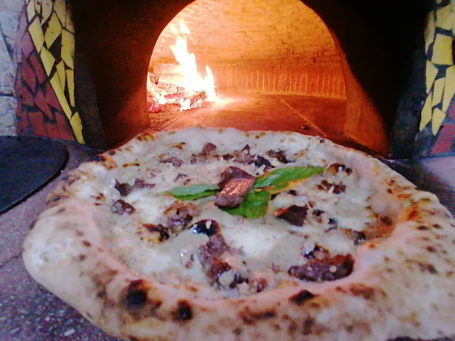 Opinii despre Pizzeria Miseria e Nobiltà în Afragola - Ristorazione