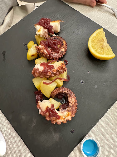 Opinii despre Calabrone 2 în Milano - Ristorazione