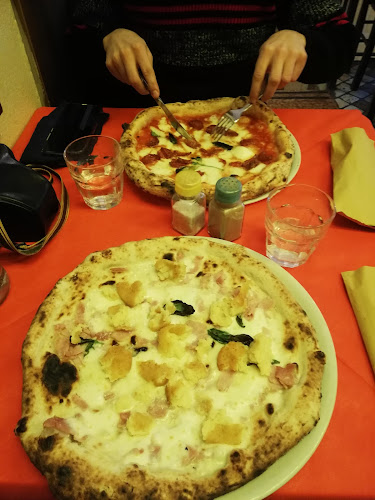 Via Santa Teresa A Chiaia, 33, 80121 Napoli NA