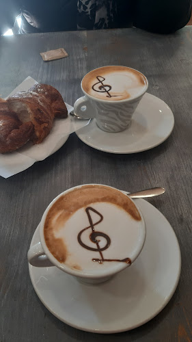 Comentarii opinii despre Tavani Roberto