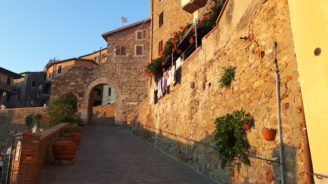 Via IV Novembre, 12, 58020 Scarlino GR, Italia