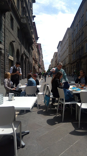 Opinii despre Bar Caffè Giuliani - Ristorante - Pizzeria - Aperitivi - Rooms în Ancona - Ristorazione