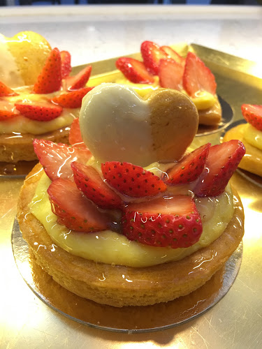 Don Enrico, Piazza don Mapelli, 14, 20099 Sesto San Giovanni MI