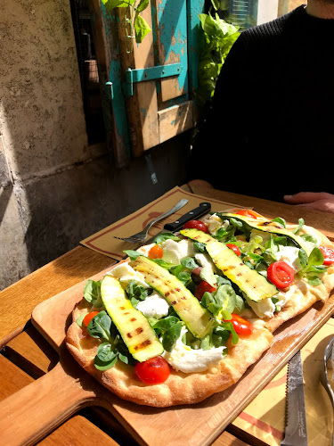 Comentarii opinii despre Ombre Rosse